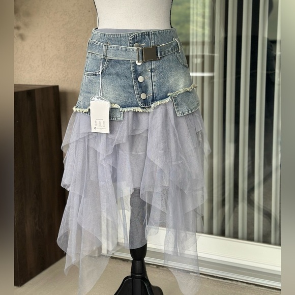 NWOT Chic Denim and Gray Layered Midi Skirt - Picture 4 of 12